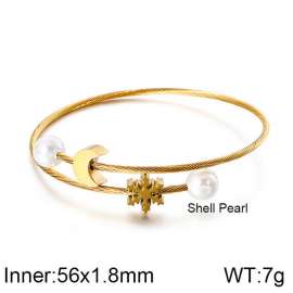 Christmas Snowflake Pearl Stretch Via Wire Gold Bangle