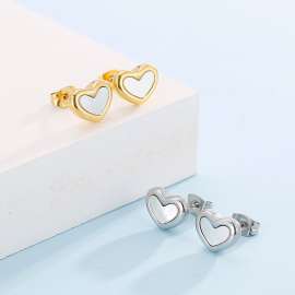 Compact heart-shaped white shell simple heart-shaped earrings